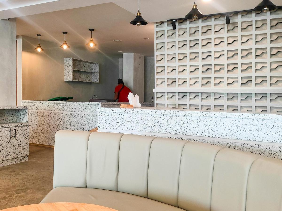 Travel Biz Hotel Medan Mitra Reddoorz Extérieur photo